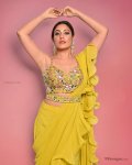 surbhi-chandna-hot-hd-photos-wallpapers-for-mobile-download-vzkj.jpg