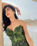 adah-sharma-hot-hd-photos-wallpapers-for-mobile-download-chyo.jpg