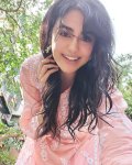 adah-sharma-hot-hd-photos-wallpapers-for-mobile-download-d8ex.jpg