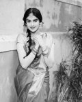 adah-sharma-hot-hd-photos-wallpapers-for-mobile-download-vo1a.jpg