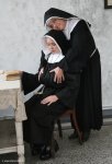 nuns05.jpg