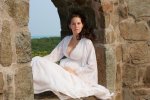 woman_tower_castle_girl_stone_lady_female_costume-1066226.jpg
