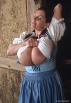 dirndl15.jpg