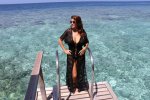 Asia_Maldives-St-Regis-room-black-dress.jpg