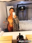 Chloxo22_nude_leaked_041.jpg