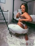 Chloxo22_nude_leaked_044.jpg