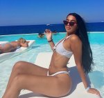 sexy-maltese-girl-225.jpg