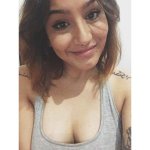 Busty Hot Chick Pic 094.jpg