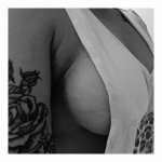 Busty Hot Chick Pic 121.jpg