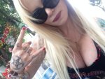 [0144369] Sabrina Sabrok gotos sexys en el panteon (8) [2017-04-06].jpg
