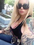 [0144369] Sabrina Sabrok gotos sexys en el panteon (9) [2017-04-06].jpg