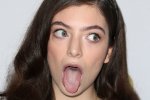 Lorde-Tongue-Out-01-1486946985-e1486948057277-620x413.jpg