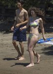 760924613_lorde_bikini_1_122_432lo.jpg