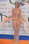 Rihanna_nude_leaked_026.jpg