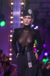 Bella Hadid 088.jpg