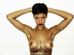 01-Rihanna-Topless-Sexy.jpg