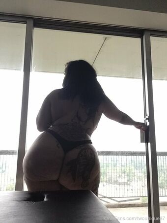 twounique87 / 2unique87 Nude Leaks OnlyFans Photo 2